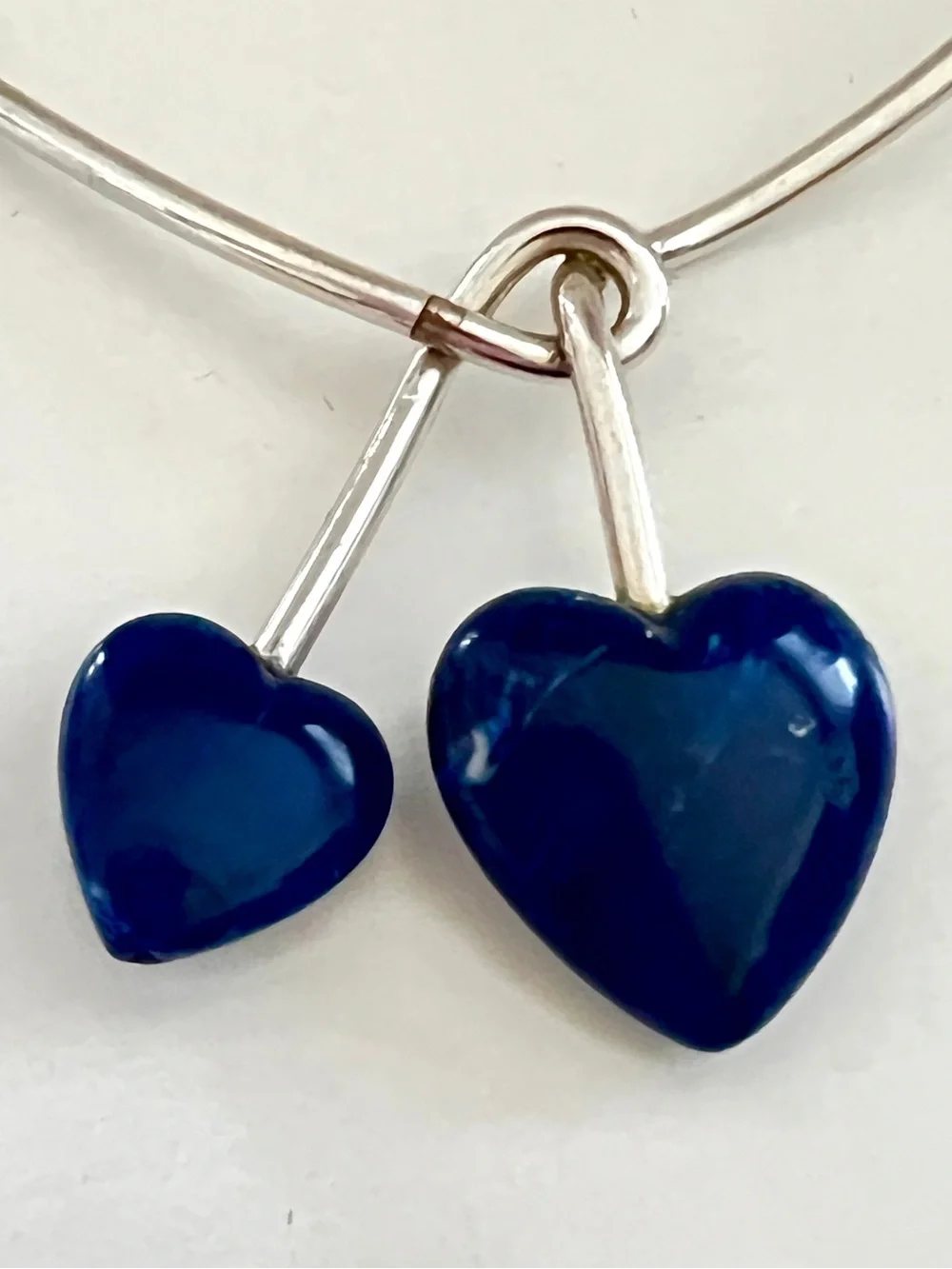 Sarah Coventry 1976 “Duo Hearts” Silver Tone Blue Lucite Necklace Vintage Signed